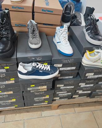 stock scarpe bambino di Marca 