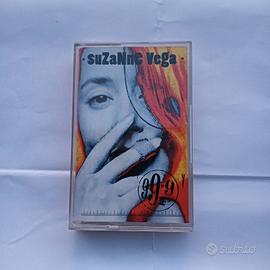 Musicassetta Susanne Vega. 99.9 F°.