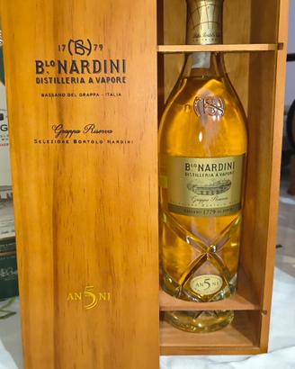 bottiglia grappa riserva Nardini 