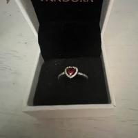 Anello cuore rosso PANDORA