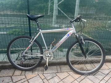 Bici MTB Shadow 4000