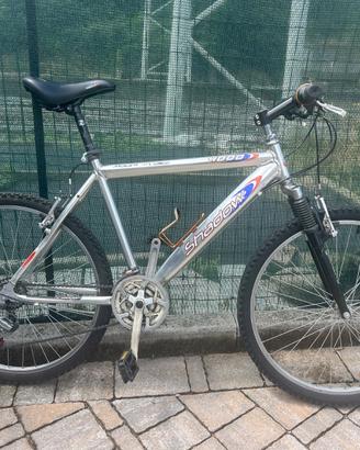 Bici MTB Shadow 4000
