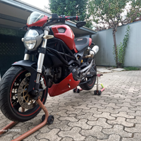 Ducati Monster 696