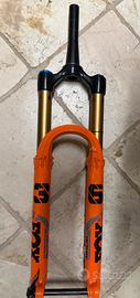 Forcella fox 36 grip2