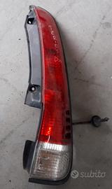 Faro posteriore destro Daihatsu Terios