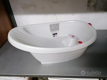 Vaschetta bagnetto con seduta