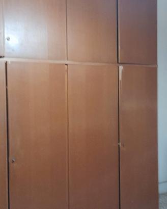 Armadio vintage anni ’70 4 ante + sopralzi – Legno