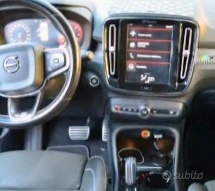 volvo xc 40 R Design