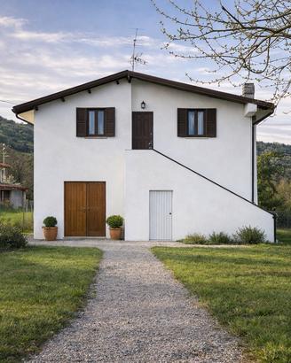 Villeta indipendente con giardino