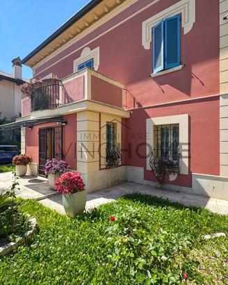 Villa di 336 m² con più di 5 locali a Rimini