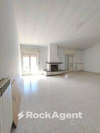 AMPIO TRILOCALE VIA FLAMINIA