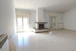 AMPIO TRILOCALE VIA FLAMINIA