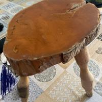 Sgabello in legno
