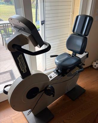 Cyclette Orizzontale Technogym Recline XT