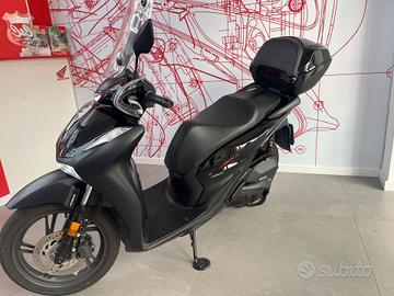 Honda SH 150 NERO SPORT
