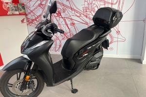 Honda SH 150 NERO SPORT