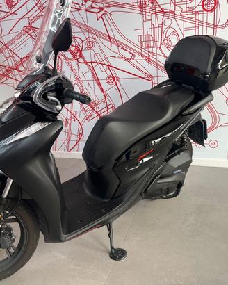 Honda SH 150 NERO SPORT