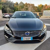 Volvo V60 D2 1.6 Kinetic Navi monumentum