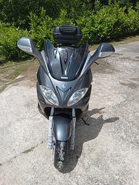 Piaggio x9 500