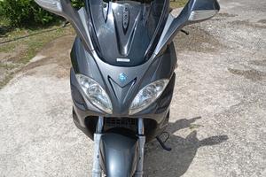 Piaggio x9 500