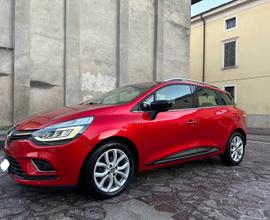 Renault Clio Moschino