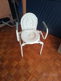 sedia comoda sanitaria - per anziani e degenti -