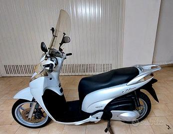 honda sh 300 i.e. abs sport 