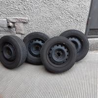 4 gomme invernali su cerchio in ferro
