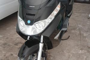 piaggio x8 