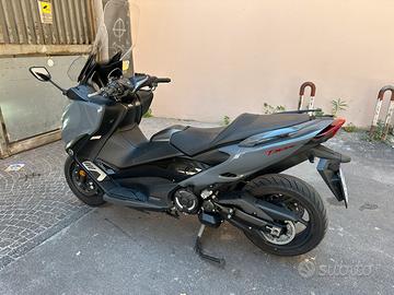 Tmax 560 tech max 2021