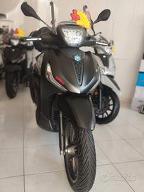 Piaggio Beverly 400 HPE SPORT S SATINATO NERO+2 AN