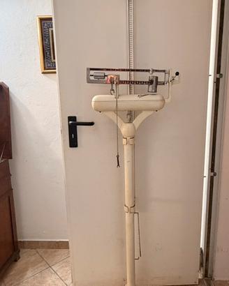 Bilancia Medica professionale retrò