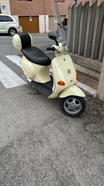 Vespa 50