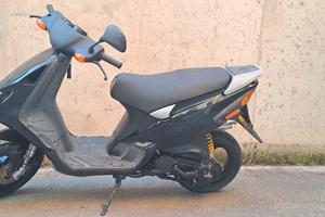 Piaggio nrg mc2 -50 cc a liquido