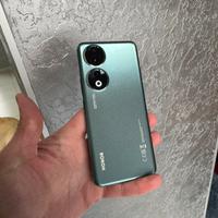 HONOR 90
