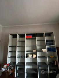 Libreria grande