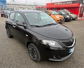 Lancia Ypsilon 1.0 FireFly 5 porte Hybryd Gold PLU