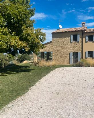 Casale tra collina e pista panoramica
