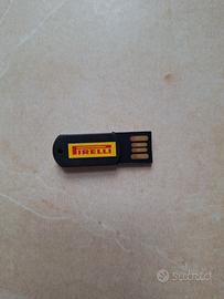 Chiavetta USB stick Pirelli