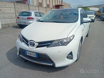 Toyota Auris 1.8 Hybrid neopatentati ok