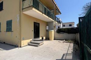 Rif. 437 62.000,00 - PORZIONE DI VILLA SU 2 LIVEL