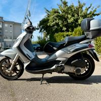 Piaggio Beverly 250