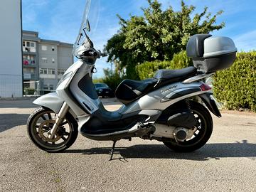 Piaggio Beverly 250