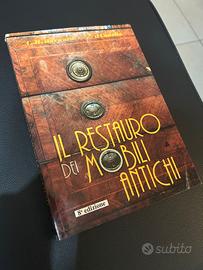 Il Restauro dei Mobili Antichi - C.H. Hayward