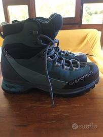 Scarponi trekking donna