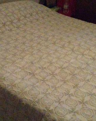 coperta all'uncinetto in cotone fatta a mano 