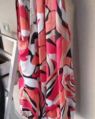 top particolare con elastico in  vita tipo camicet