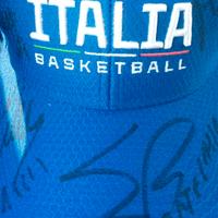 Cappello ufficiale  Italia basket autografato 