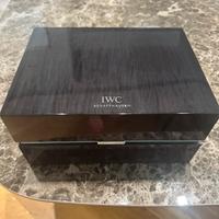 Scatola in radica di noce nera lucida