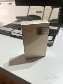 Pacchetto sigarette marlboro